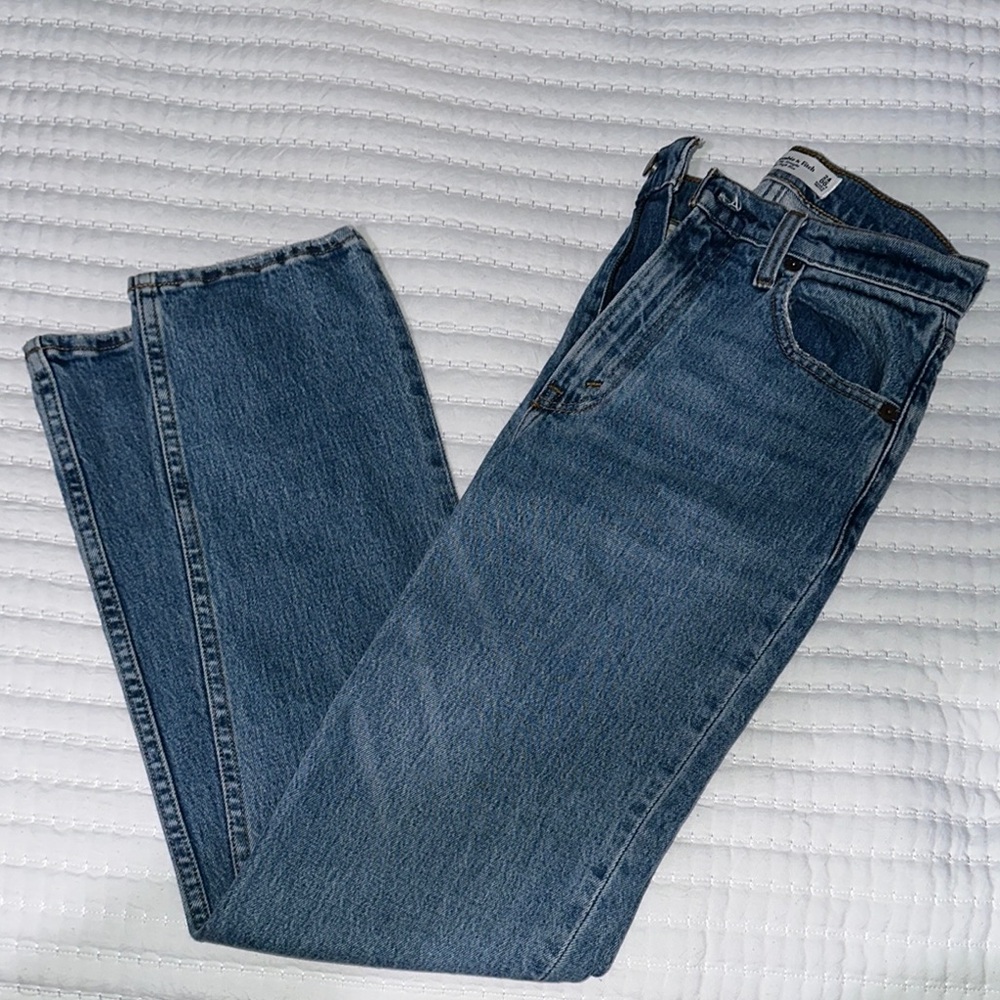 Abercrombie & Fitch The 90s Straight Ultra High rise